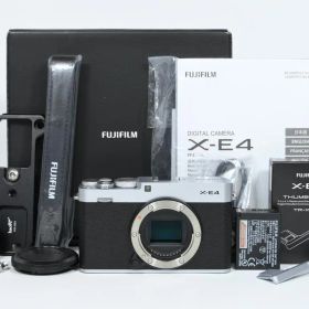 【超美品】フジフイルム FUJIFILM X-E4 ボディ《ショット数4273》