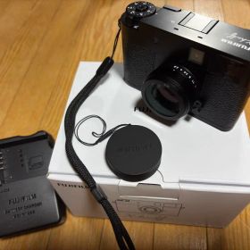 美品 充電器 フィルター付 Fujifilm X-HF1 X harf コンデジ