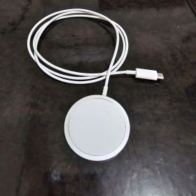 Apple MagSafe充電器(MHXH3AM/A) 新品¥3,400 中古¥2,900 | 新品・中古