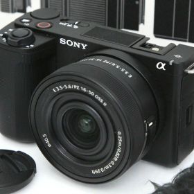 【中古】【美品】ソニー VLOGCAM ZV-E10M2K パワーズームレンズキット [ブラック]（センサー清掃済み） CA01-R3920-2S4 SONY Eマウント APS-C 手ブレ補正 標準ズーム 4K 動画 レンズ付き セット 中古