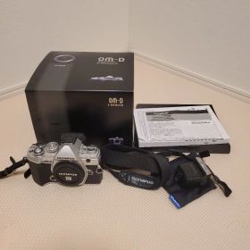 OLYMPUS OM-D E-M5 Mark III 本体