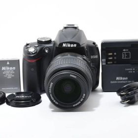 ★美品★《ショット数3,901回 》ニコン Nikon D5000 + AF-S NIKKOR 18-55mm F3.5-5.6GII レンズセット #925e