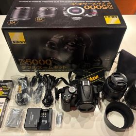 Nikon D5000 デジタル一眼レフ ダブルズームキット
