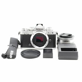 ニコン(Nikon)の■シャッター数6枚！新品同様■ Nikon Z fc レンズ (16-50mm)(ミラーレス一眼)