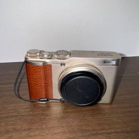 FUJIFILM XF10 ゴールド コンパクトデジタルカメラ