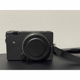 シグマ(SIGMA)のSIGMA fp ボディ フルサイズミラーレス一眼カメラ(ミラーレス一眼)