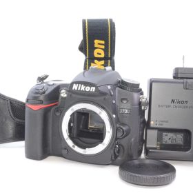 【純正ストラップ付き良品】Nikon ニコン D7000 ボディー デジタル一眼レフカメラ