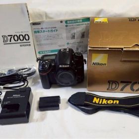 Nikon D7000 ボディ シャッター15,860回 動作確認済 元箱付