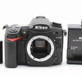 ★美品★《ショット数2,004回》Nikon ニコン D7000 ボディ #1101m