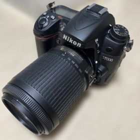 Nikon D7000 デジタル一眼レフカメラ 55-200mmレンズ付き