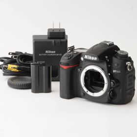 ニコン Nikon D7000 ボディ デジタル一眼レフカメラ (シャッターカウント:220)
