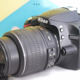 美品 Nikon D3200☆高画質一眼レフ☆初心者オススメ☆スマホに転送♪