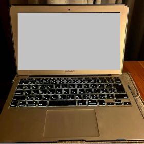 Apple MacBook Air 1.6GHz Core i5/11.6インチ