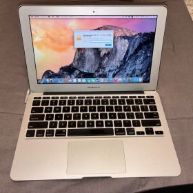 MacBook Air 11インチ (mid2011)