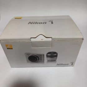 Nikon 1 J1 ミラーレスカメラ ダブルレンズキット 美品 3脚付き