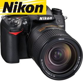 ニコン Nikon D7000 18-300ｍｍ スーパーズームキット デジタル一眼レフカメラ 中古
