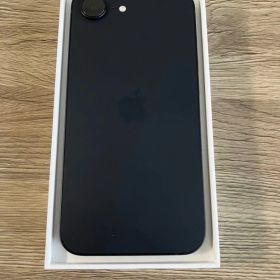 【新品同等】iPhone 16e 128GBブラック（店頭展示品）