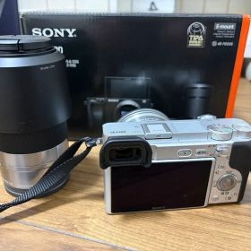 Sony α6400 ミラーレスカメラ ダブルレンズキット 価格交渉受付ます。