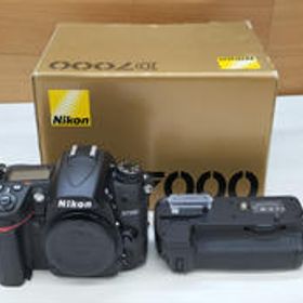 デジタル一眼レフカメラ D7000/MB-D11 NIKON
