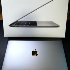 Macbook Pro 13 inch 2017 8G 256G バッテリー正常