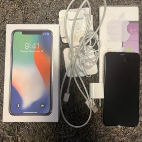 Apple iPhone X 本体 充電ケーブル、イヤホン付き SIMフリー