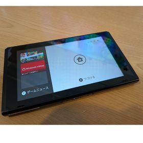 ニンテンドウ(任天堂)の【動作品】任天堂Switch 2021年製 64gbSD付き(家庭用ゲーム機本体)