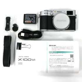 [中古] 富士フイルム X100VI コンパクトデジタルカメラ x100vi-slシルバー[非常に良い(A)]