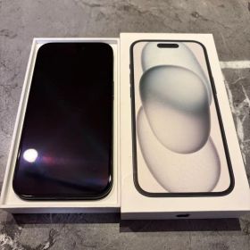 美品 Apple iPhone 15 ブラック 本体 256gb