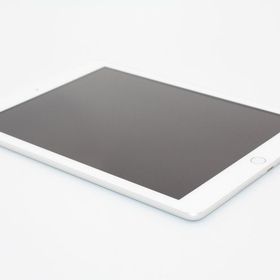 美品 iPad第6世代 32GB Wi-Fi+Cellularモデル SIMロック解除済み Aランク