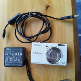 Nikon COOLPIX Ｓ6200 ホワイト コンパクトデジタルカメラ