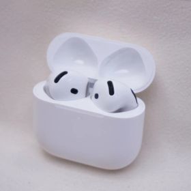 Apple オーディオ機器 AirPods 第4世代 ANC アクティブノイズキャンセリング搭載モデル MXP93J/A【中古】