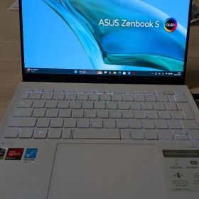 ASUS Zenbook S OLED ノートPC リファインドホワイト