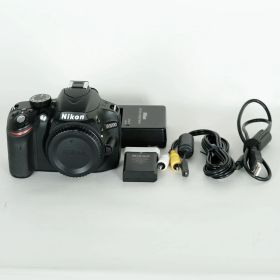 [美品｜シャッター数6,956回] Nikon D3200ボディ ブラック / ニコンFマウント