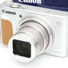 【中古】【極美品】キヤノン PowerShot SX740 HS [シルバー] CA01-R3951-2P4 Canon デジカメ コンデジ 光学ズーム 高倍率 手ブレ補正 中古
