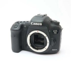 【中古】 《並品》 Canon EOS 7D Mark II ボディ [ デジタルカメラ ]