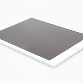 iPad 第5世代 Wi-Fi+Cellularモデル 32GB SIMロック解除済み Aランク