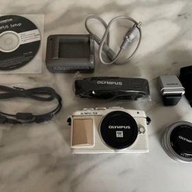 【美品・動作良好】OLYMPUS PEN Lite E-PL7 ボディ ホワイト