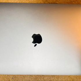 MacBookAir 2018 [スペースグレイ] 充放電回数 138回 美品