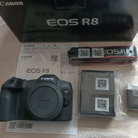 Canon EOS R8 ボディ 美品