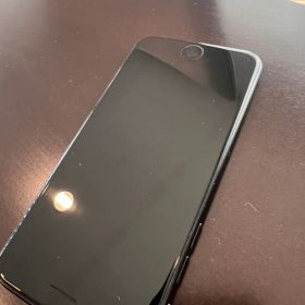 iphone se 第2世代 64GB 美品 ブラック