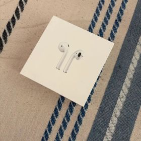 AirPods (MMEF2J/A)