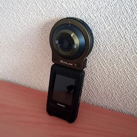 カシオ(CASIO)のCASIO EX-FR10 (コンパクトデジタルカメラ)