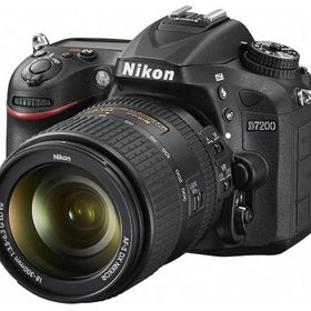 【中古】Nikon ニコン D7200 18-300 VR スーパーズームキット