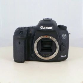 【中古】 (キヤノン) Canon EOS 7D MarkII ボディ【中古カメラ デジタル一眼】 ランク：B