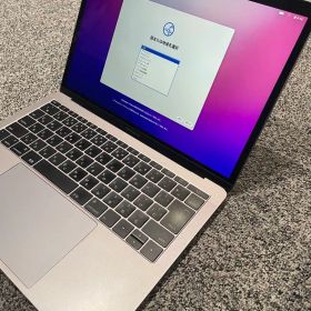 「初期化済」「即使用可」 MacBookPro 13インチ 2016 A1708