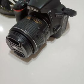 Nikon D5500 デジタル一眼レフ 18-55mm VR （訳あり）