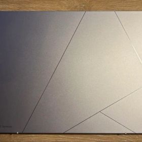 ASUS Zenbook 14 < i7 13世代 16GB SSD 1TB >