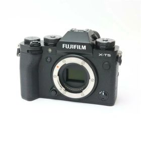 【中古】 《美品》 FUJIFILM X-T5 ボディ ブラック[ デジタルカメラ ]