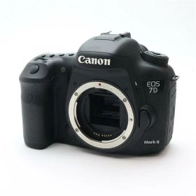 【中古】 《並品》 Canon EOS 7D Mark II ボディ[ デジタルカメラ ]