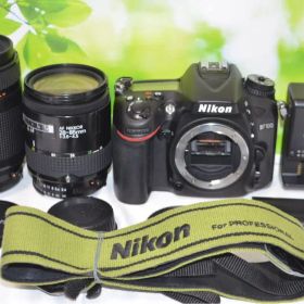 美品 ニコン Nikon D7100☆スマホに転送可♪☆ダブルレンズ☆本格一眼